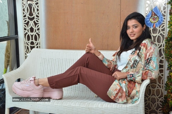 Ketika Sharma Interview Photos - 16 / 21 photos