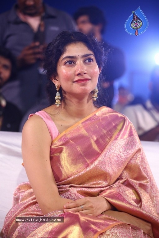 Sai Pallavi Photos - 11 / 21 photos