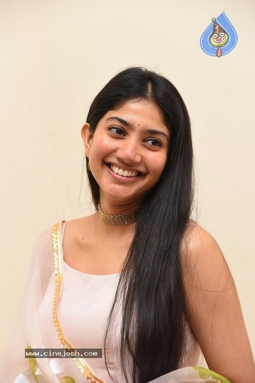 Sai Pallavi Photos - 7 / 18 photos