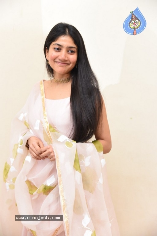 Sai Pallavi Photos - 8 / 18 photos