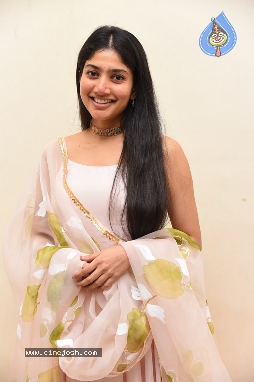 Sai Pallavi Photos - 14 / 18 photos