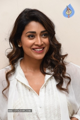 Shriya Saran Photos - 19 of 106