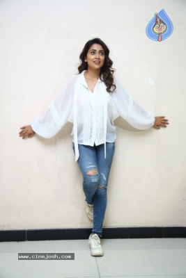 Shriya Saran Photos - 68 of 106