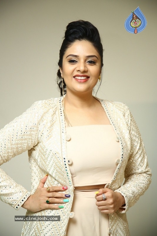 Sreemukhi Photos - 12 / 12 photos