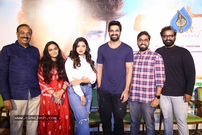 Lakshya Trailer Launch - 11 / 18 photos