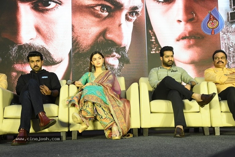 RRR Press Meet - 19 / 36 photos