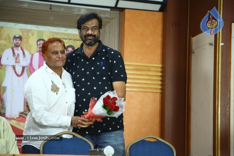 VadhuKatnam Movie Trailer Launch - 4 / 10 photos