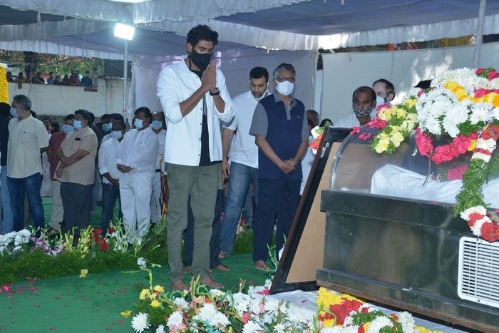 Sirivennela Sitarama Sastry Condolence Photos - 25 / 84 photos