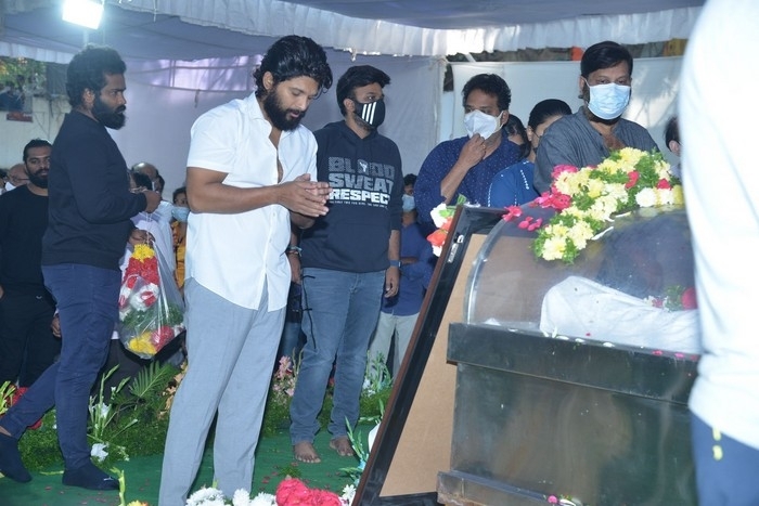 Sirivennela Sitarama Sastry Condolence Photos - 32 / 84 photos