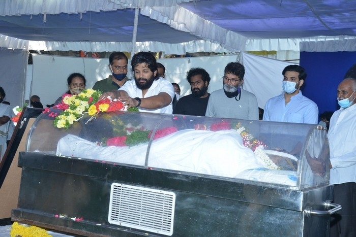 Sirivennela Sitarama Sastry Condolence Photos - 79 / 84 photos