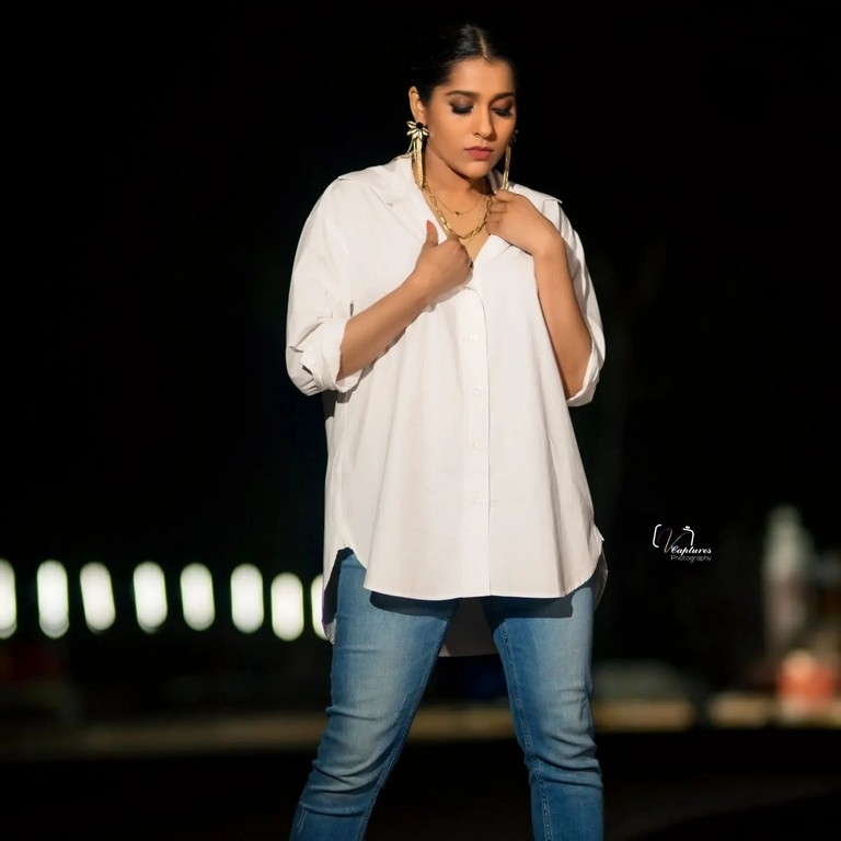 Rashmi Gautam Photos - 1 / 10 photos