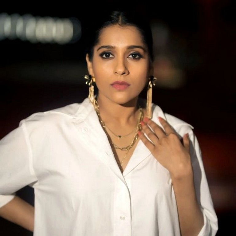 Rashmi Gautam Photos - 5 / 10 photos