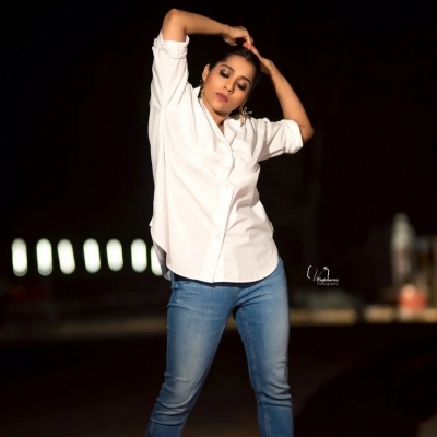 Rashmi Gautam Photos - 7 of 10