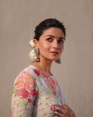 Alia Bhatt Photos - 4 of 5