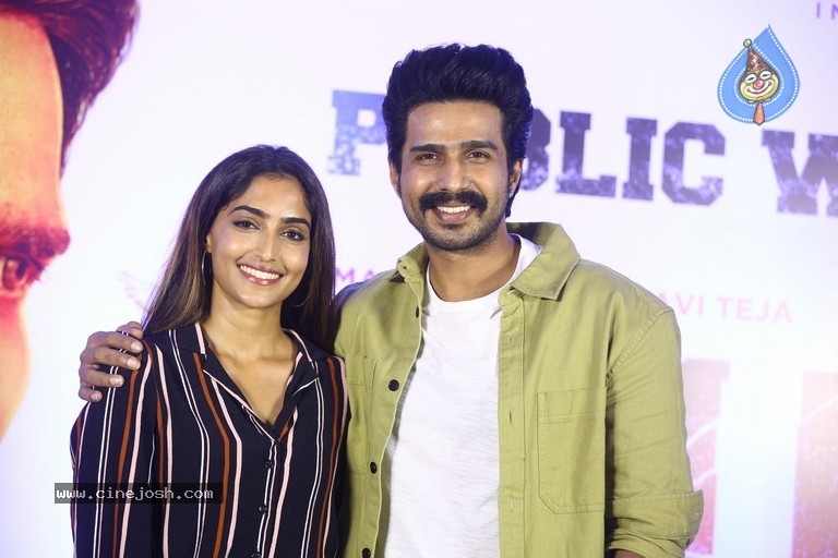 FIR Press Success Meet - 19 / 20 photos