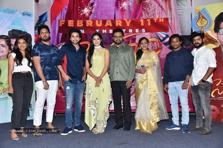 Sehari Movie Trailer launch - 8 / 29 photos