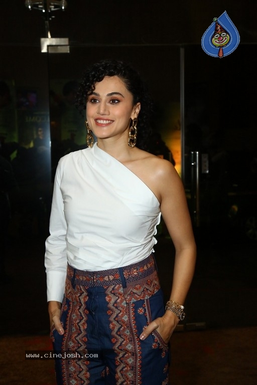 Taapsee Pannu Photos - 5 / 8 photos