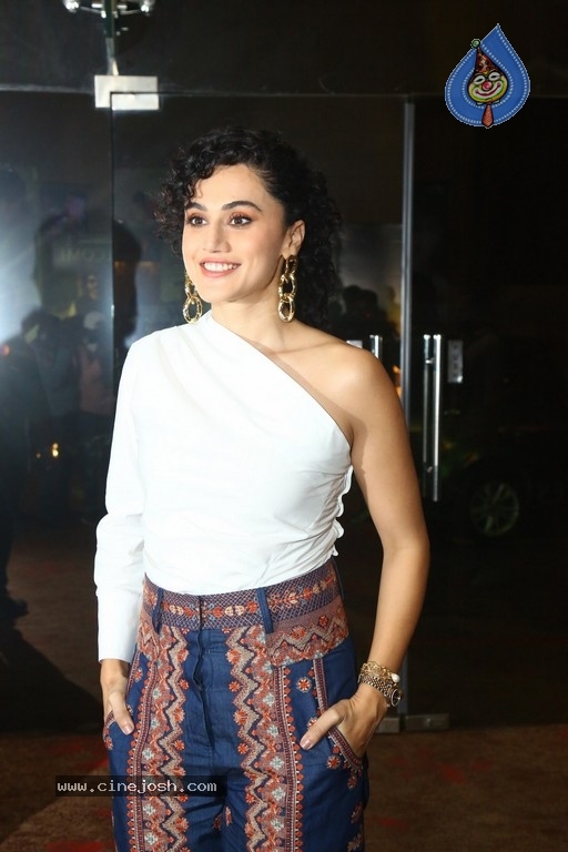 Taapsee Pannu Photos - 6 / 8 photos