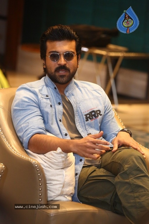 RRR Press Meet - 24 / 42 photos