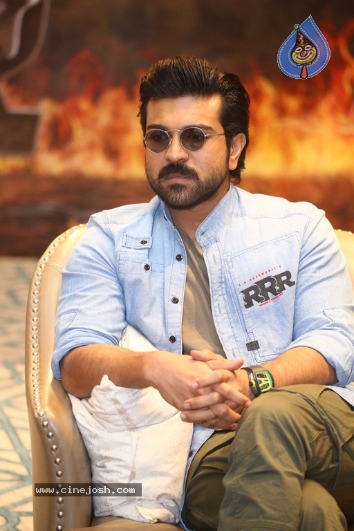 RRR Press Meet - 26 / 42 photos