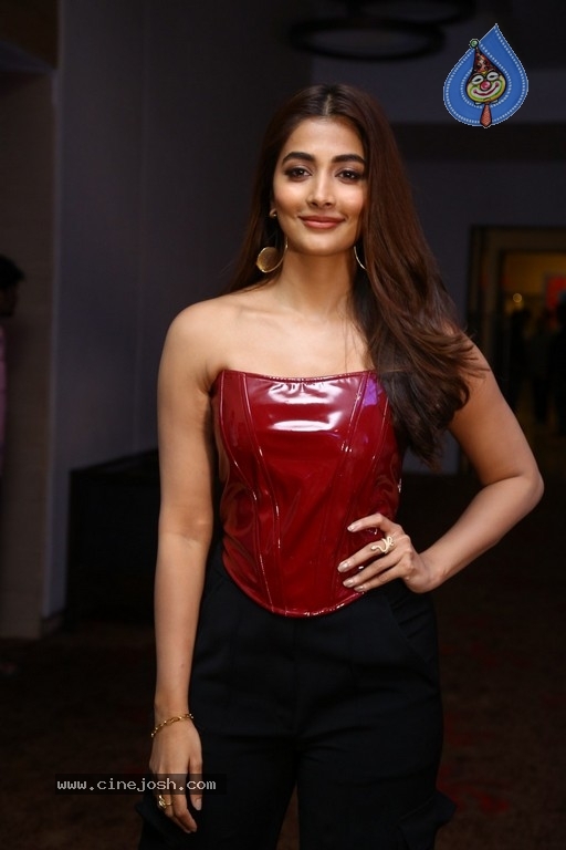 Pooja Hegde Photos - 7 / 21 photos