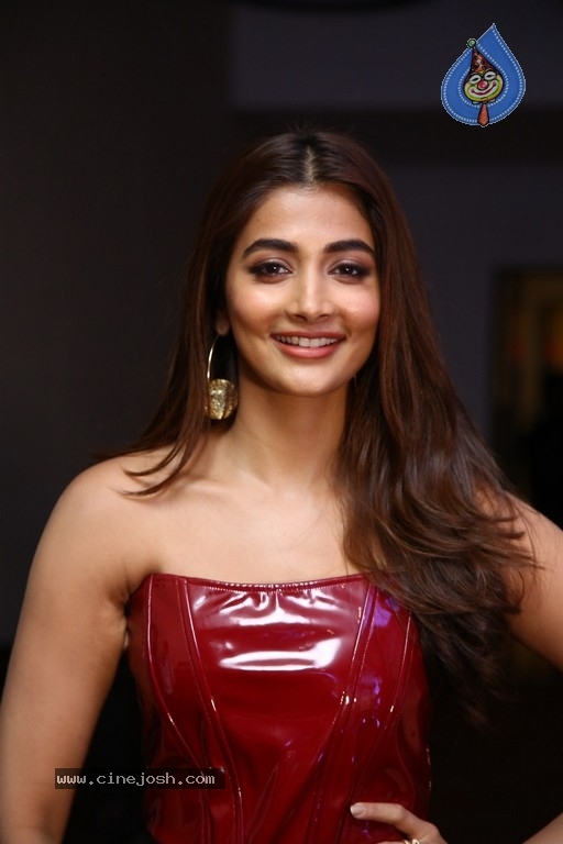 Pooja Hegde Photos - 13 / 21 photos