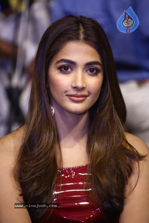 Pooja Hegde Photos - 16 / 21 photos