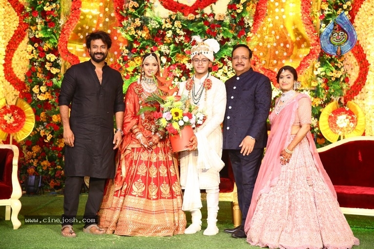 Mayank Gupta weds Sanjana - 17 / 35 photos