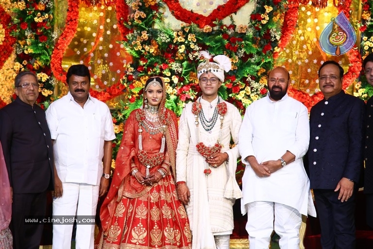 Mayank Gupta weds Sanjana - 23 / 35 photos