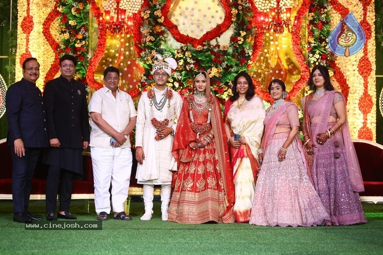 Mayank Gupta weds Sanjana - 27 / 35 photos