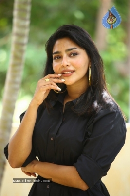 Aishwarya Lekshmi Pics - 10 of 18