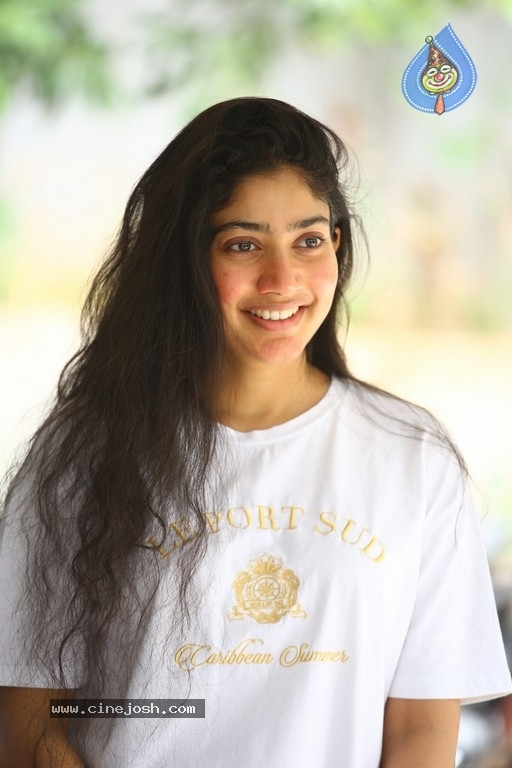 Sai Pallavi Interview Photos - 9 / 21 photos