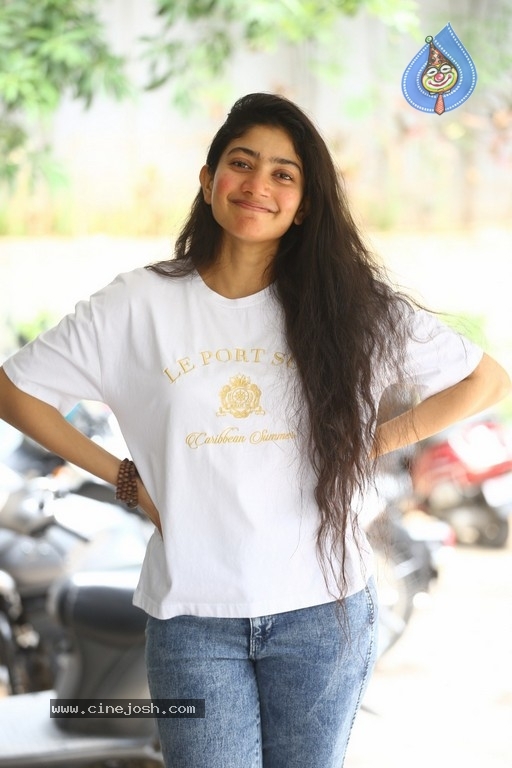 Sai Pallavi Interview Photos - 13 / 21 photos