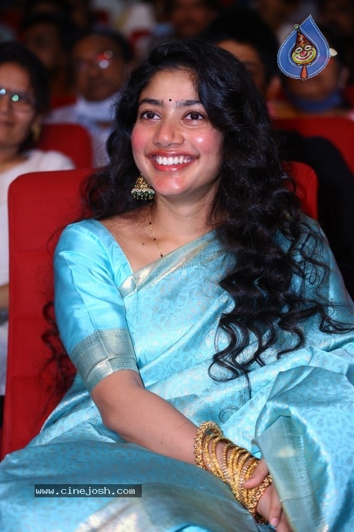 Sai Pallavi Photos - 2 / 15 photos