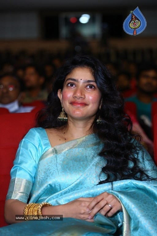 Sai Pallavi Photos - 4 / 15 photos