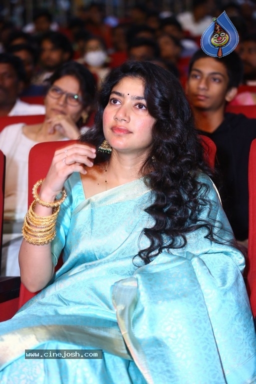 Sai Pallavi Photos - 11 / 15 photos