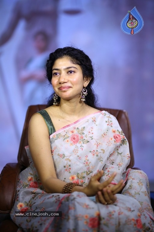 Sai Pallavi Photos - 5 / 20 photos