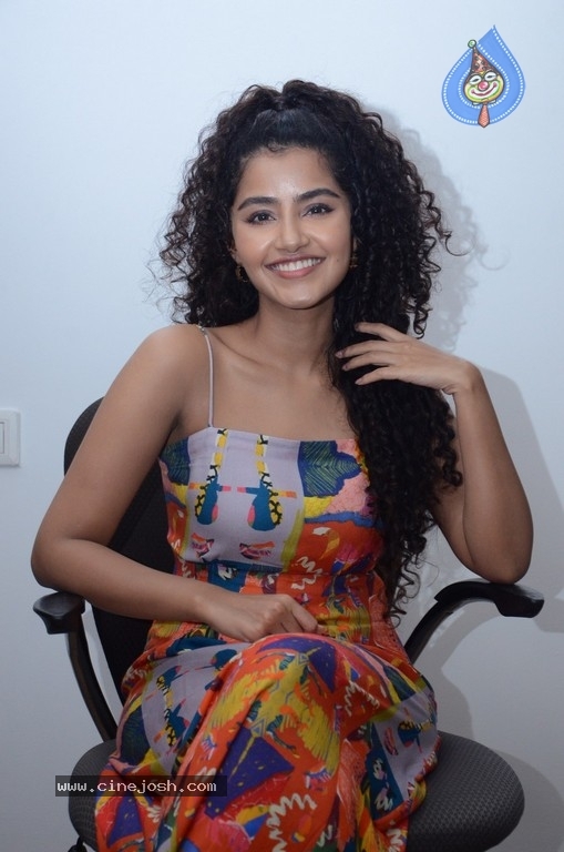 Anupama Parameswaran Photos - 6 / 18 photos