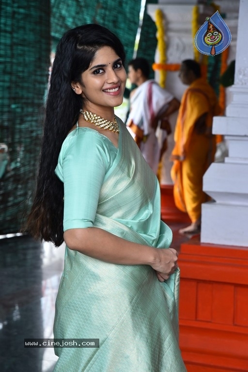 Megha Akash Photos - 9 / 19 photos