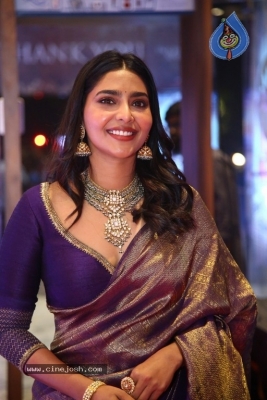 Aishwarya Lekshmi Pics - 17 of 21