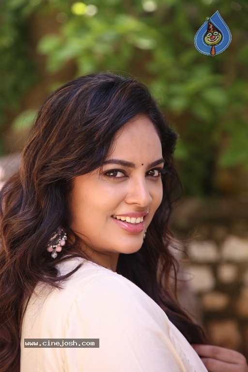 Nandita Swetha Photos - 4 / 20 photos