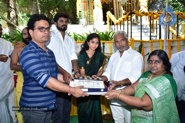 Neekai Nenu Movie Opening - 19 / 21 photos