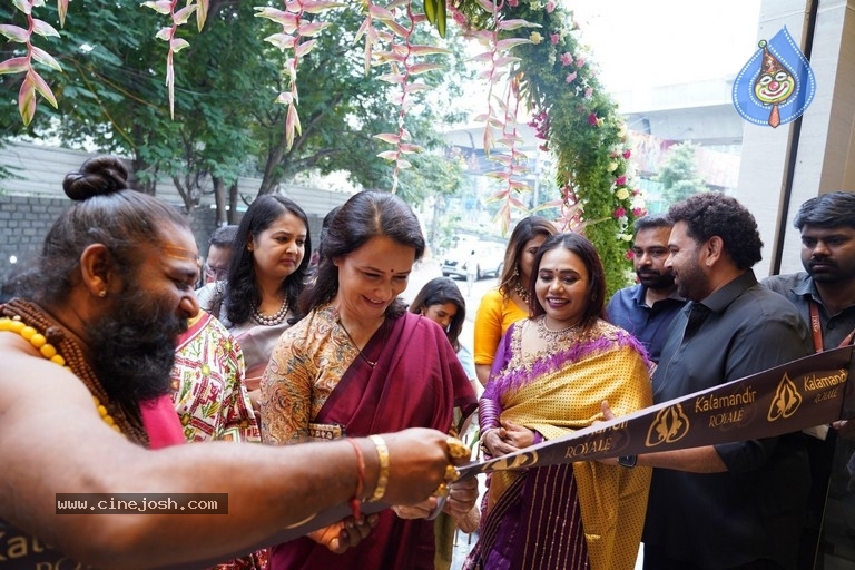 Kalamandir Royale Showroom launch - 3 / 11 photos