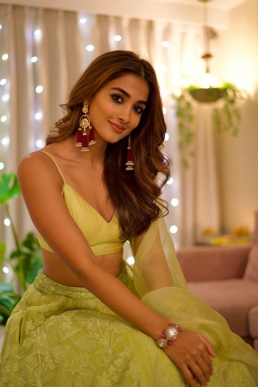 Pooja Hegde Diwali Celebrations  - 2 / 7 photos