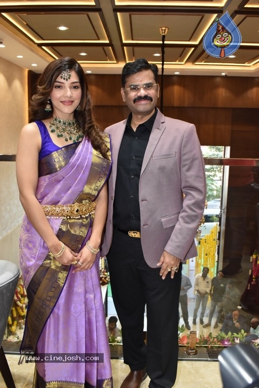 Mehreen Launched Manepally Jewellers - 12 / 21 photos