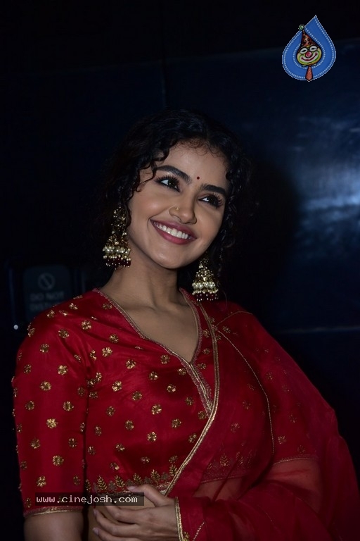 Anupama Parameswaran Photos - 12 / 21 photos