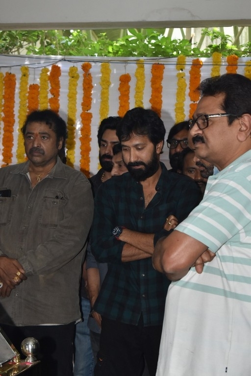 Celebrities condolences Kaikala Satyanarayana - 17 / 38 photos