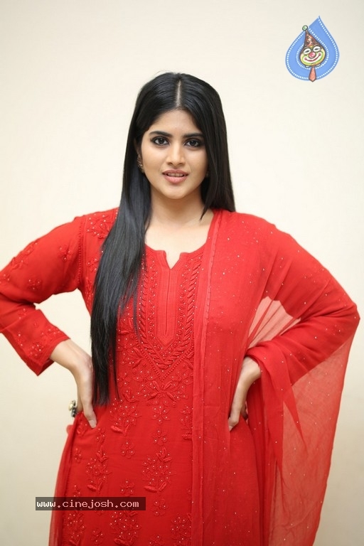 Megha Akash Photos - 12 / 21 photos