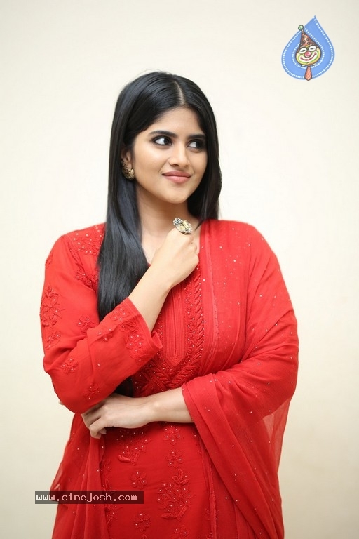 Megha Akash Photos - 17 / 21 photos