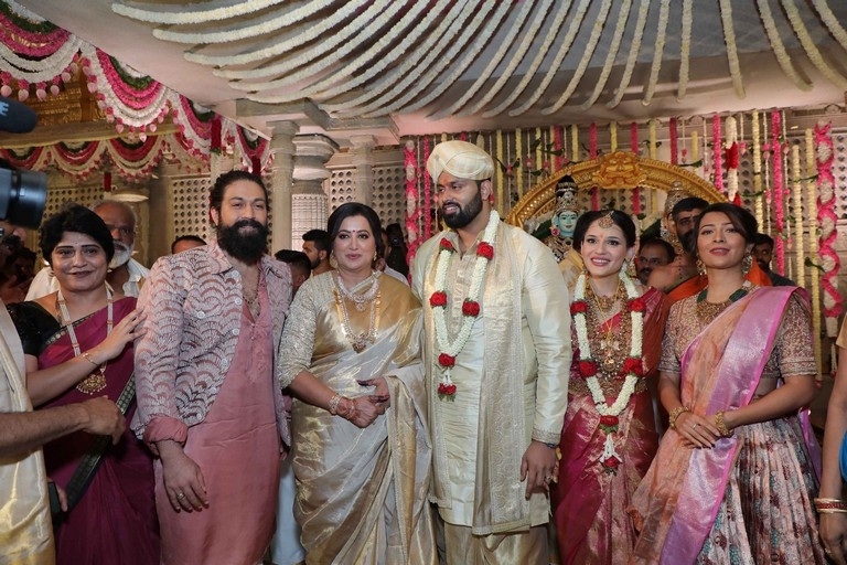 Abhishek Ambareesh Wedding Photos - 16 / 34 photos